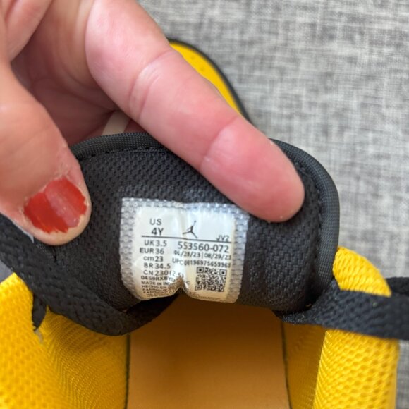 Jordan 1 Low Yellow/Black Ochre (GS) 553560-072 - Picture 6 of 8